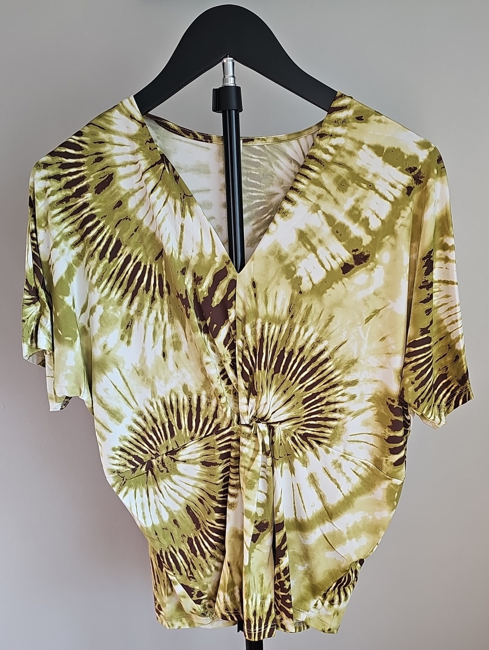 mts Olive and Cream Tie-Dye V-Neck Knot Front Top